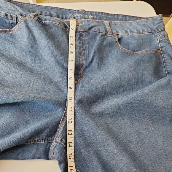 Avenue Denim Cuffed Jean Shorts size 26 - Picture 7 of 8